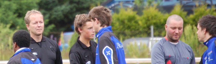 Eidhammer hilser på Stokkeland, Svensli til høyre. Eidhammer hilser på Stokkeland, Svensli til høyre.