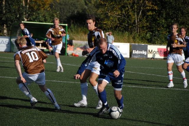 Ronny Leikarnes i aksjon i sin kamp nr 334.