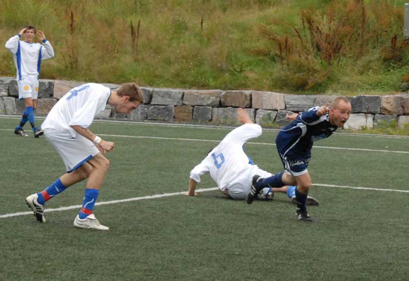 Så glad blir ein som har skåra 300 seriemål.