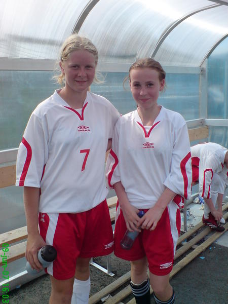 Anette Øverås og Vicotoria Vik