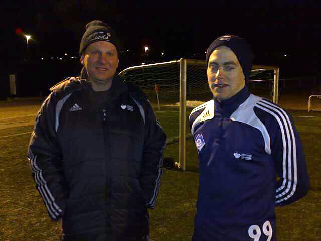 Oppmann Svein Kåre Stjern (tv) og trener Knut Øyvind Hoem. (Foto: Asbjørn Vik) Oppmann Svein Kåre Stjern (tv) og trener Knut Øyvind Hoem. (Foto: Asbjørn Vik)