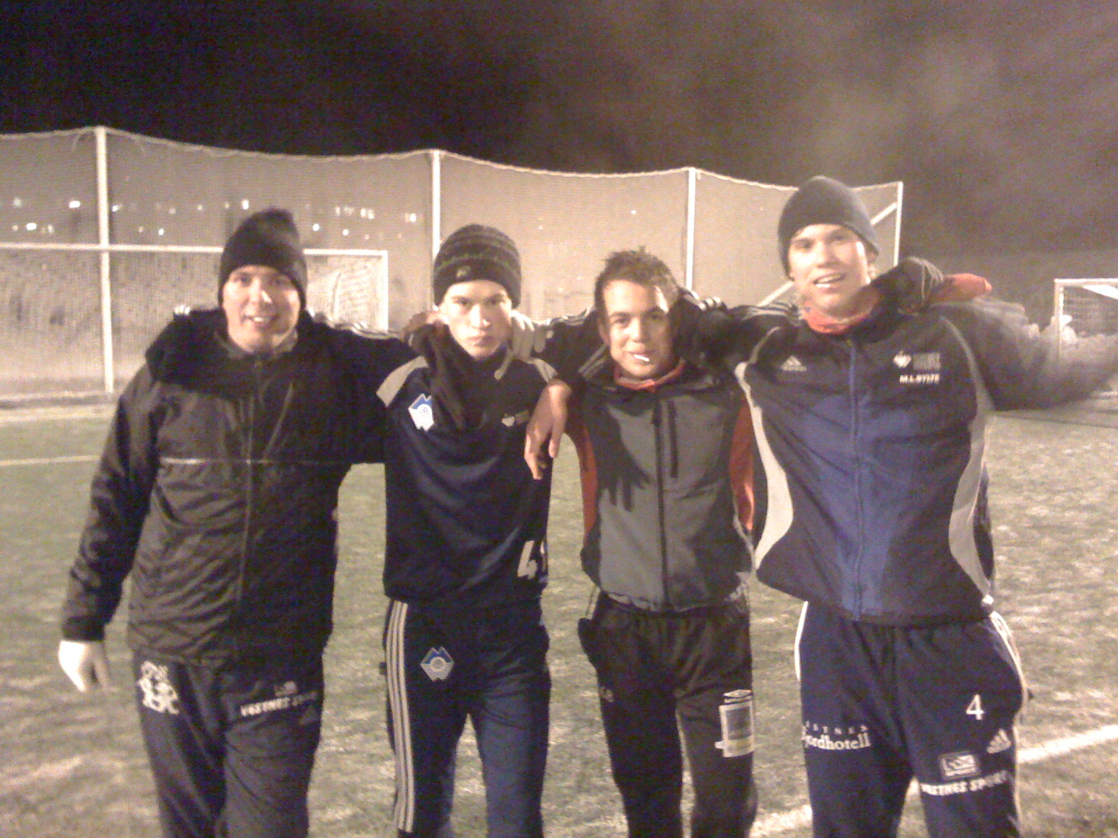 Lars Jørgen Skjegstad, Ådne Vik, Simen Brennvik og Martin Lange Sylte. (Foto: Einar Helge Brennvik) Lars Jørgen Skjegstad, Ådne Vik, Simen Brennvik og Martin Lange Sylte. (Foto: Einar Helge Brennvik)