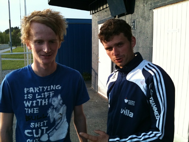 Sander Valde debuterte mot Malmefjorden. Trener Alexander Connor til høyre. (Foto: Asbjørn Vik) Sander Valde debuterte mot Malmefjorden. Trener Alexander Connor til høyre. (Foto: Asbjørn Vik)
