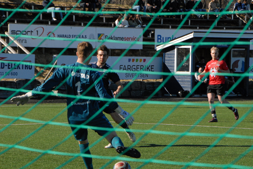 Bildegalleri frå kampen mot Skåla/Langfjorden