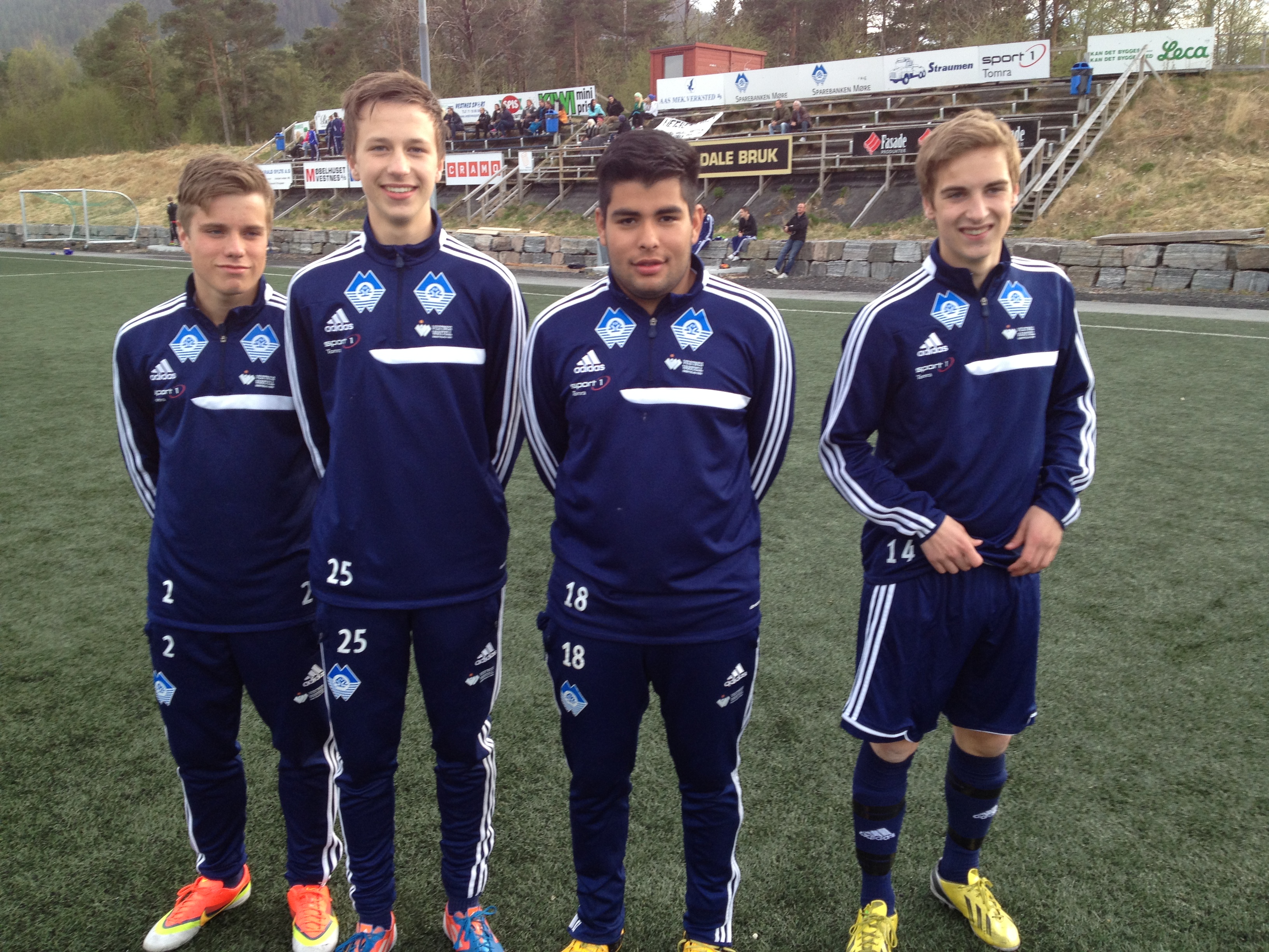 Innbyttere: Kevin Gravdehaug (f.v.), Sivert Nerheim, Christian Mario Leikarnes og Ole Gunnar Kjærstad. (Foto: Asbjørn Vik)